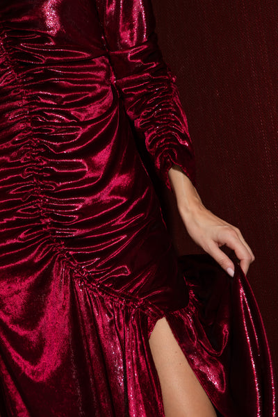 Елегантна рокля от плюш в червено